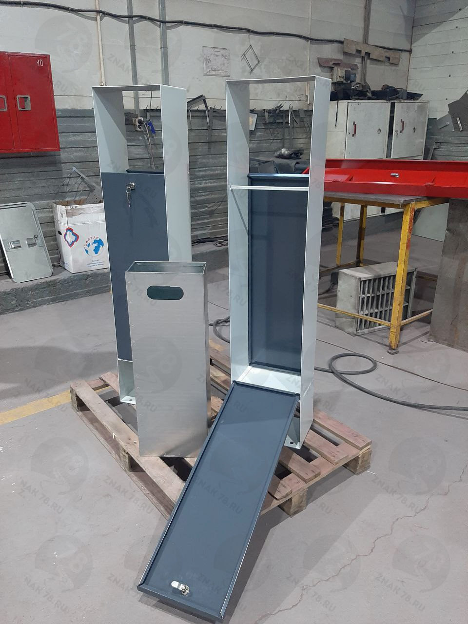 Контейнер для собачьей площадки Контейнер для собачьей площадки